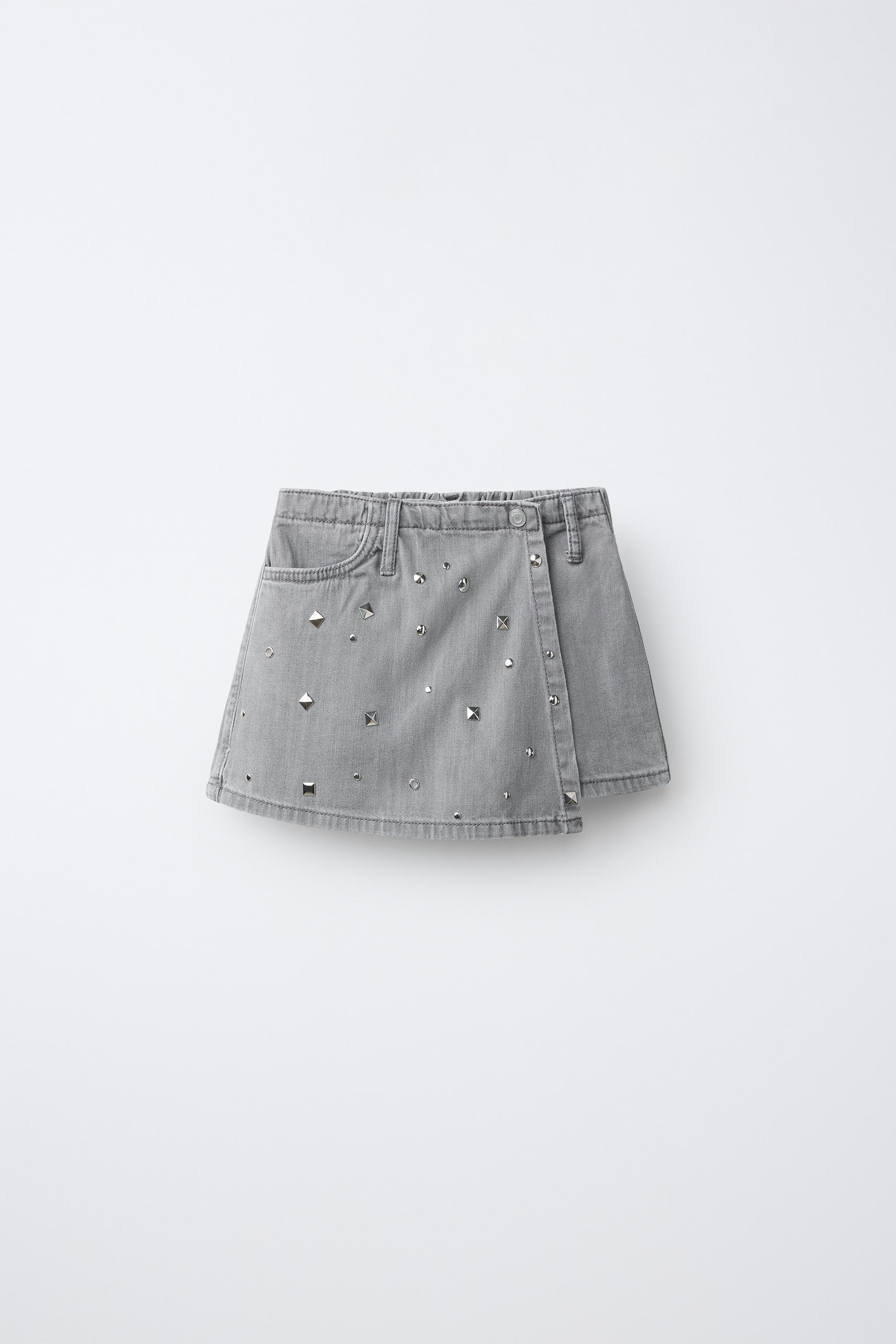 JUPE-SHORT EN JEAN À CLOUS